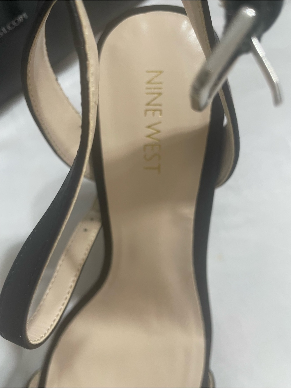 Classy Nine West Black Open-Toe Ankle-Strap Mid-Heels - Picture 5 of 9